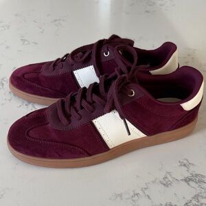 Zara Women's Burgundy and White Sneakers
